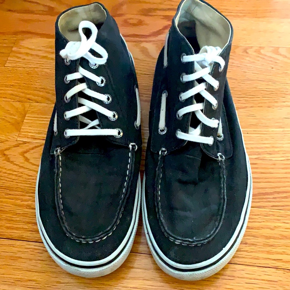 Sperry top siders size 9